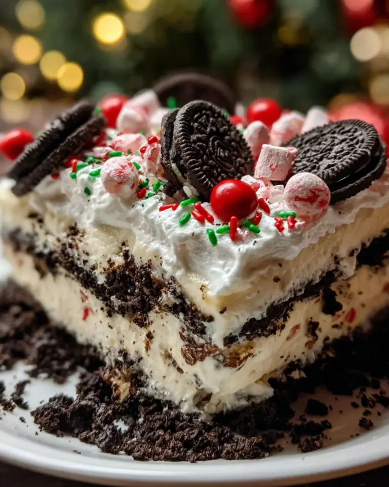 No-Bake Christmas Oreo Lasagna