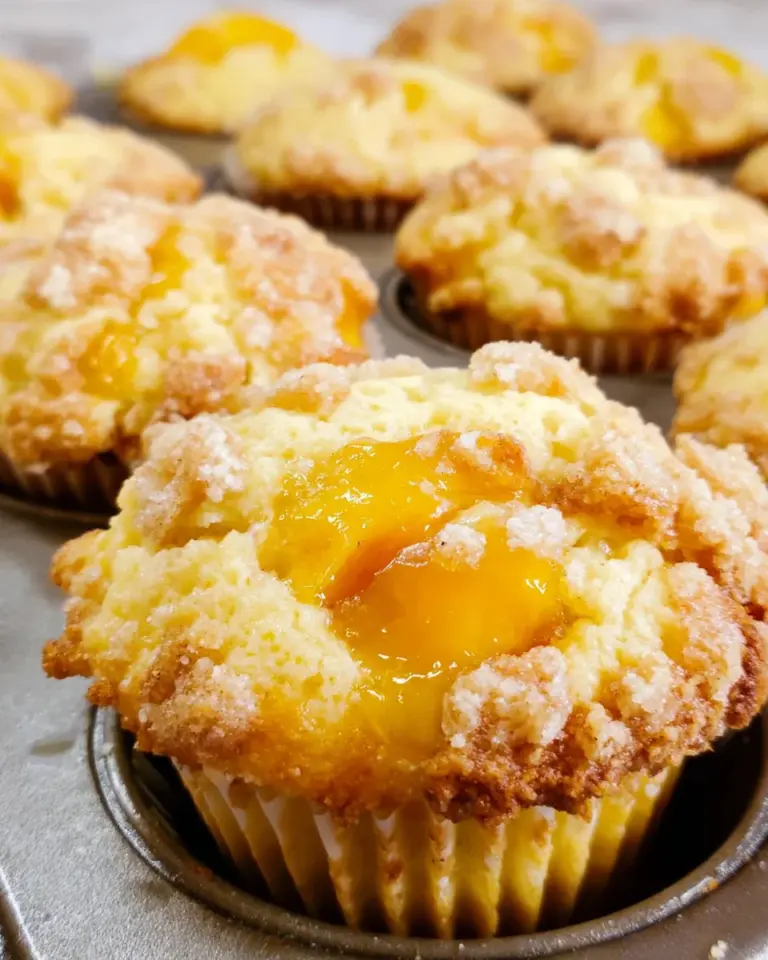 Peach Cobbler Muffins: Bake Deliciousness at Home!